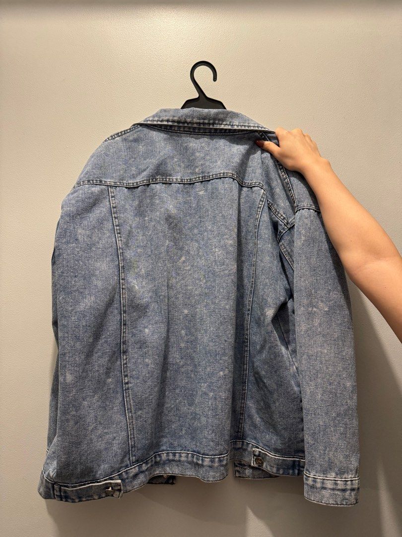 DISTRESSED DENIM JACKET (Category: Coats, Jackets and Outerwear) located in Manila. Submitted by chiungums (Listing ID 1297640146, Image 2). Description: size : medium to large rfs : decluttering ( no issues ) .