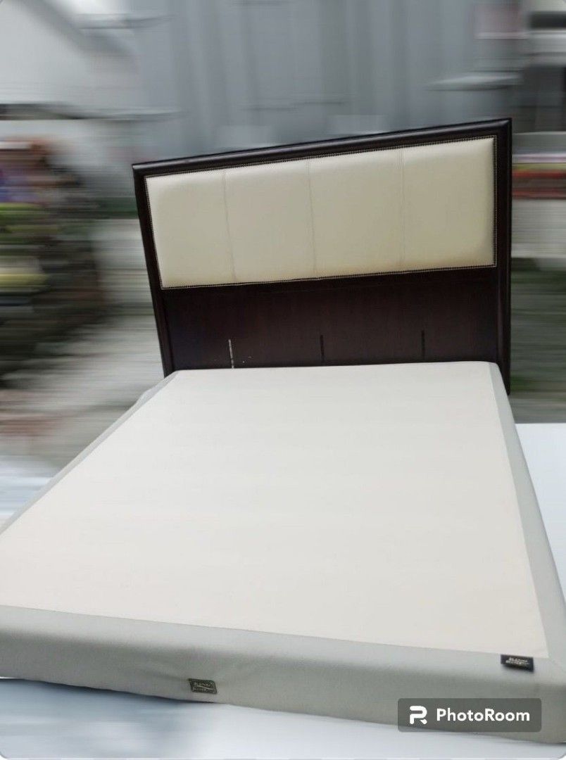 DIVAN DAN HEADBOARD KING KOIL PRINCESS ELISABETH 180X200, Perabotan