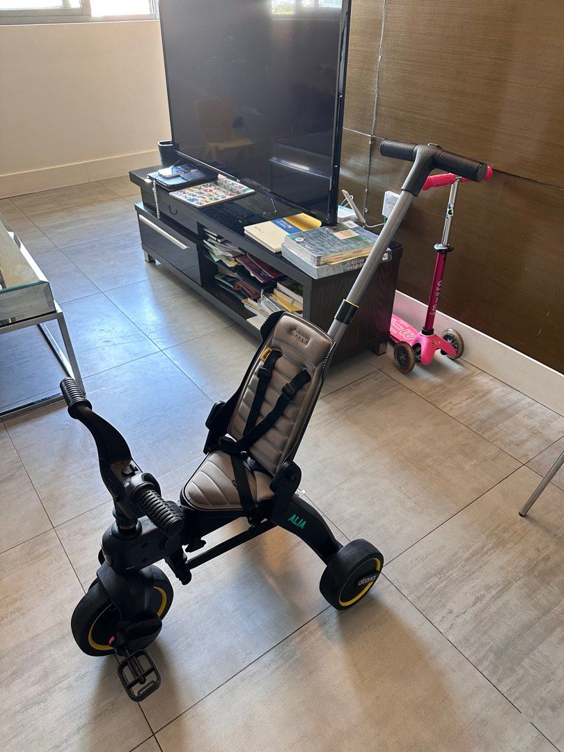Doona Trike (Category: Other Babies Going Out Needs) located in Taguig. Submitted by great.deals21 (Listing ID 1297543407, Image 3). Description: Slightly used.