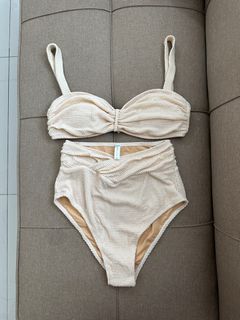 (Category: ) located in . Submitted by leeleiza (Listing ID 1297560839, Image 1). Description: .