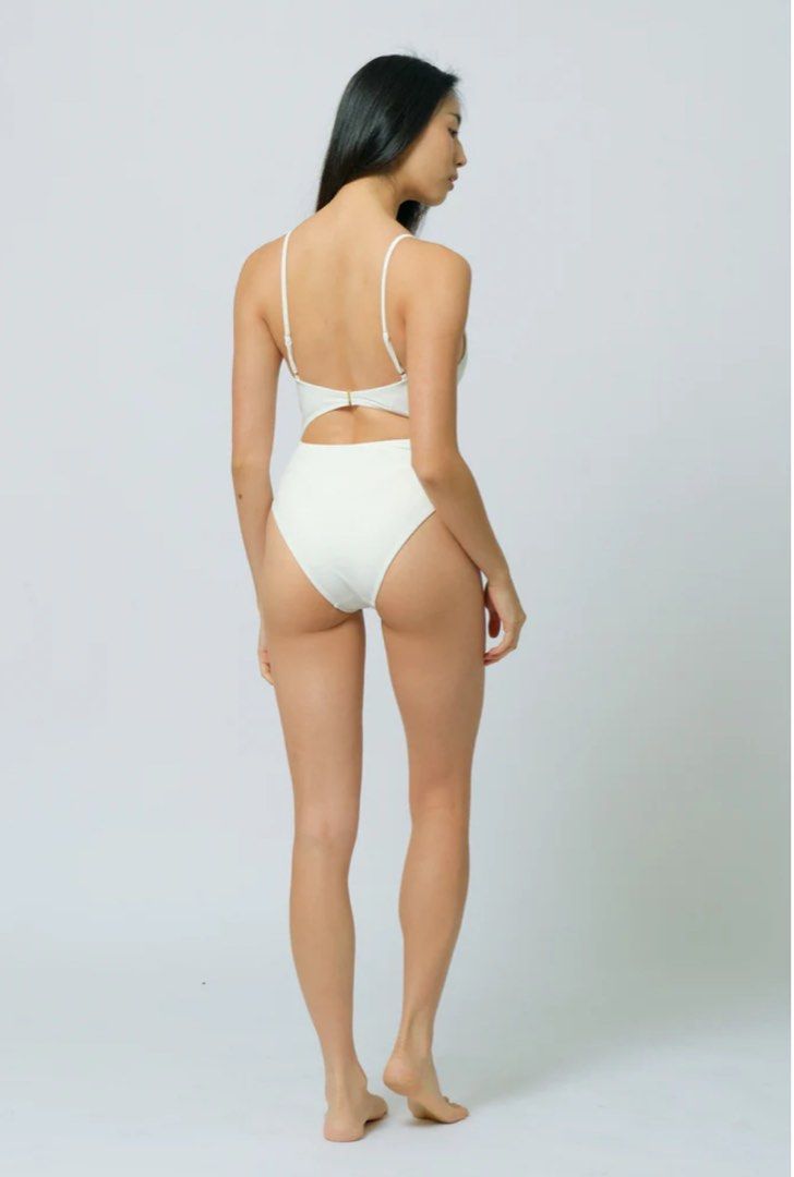 Float Swimwear (Maillot Esa in White) (Category: Bikinis & Swimsuits) located in Manila. Submitted by jenosaur (Listing ID 1297652163, Image 2). Description: With a few yellow stain marks, but hardly noticeable. Perfect for your summer getaway. RFS: Doesn’t fit me anymore. Reasonable offers only, pls. All sales final..