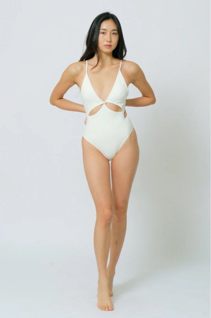 Float Swimwear (Maillot Esa in White) (Category: Bikinis & Swimsuits) located in Manila. Submitted by jenosaur (Listing ID 1297652163, Image 1). Description: With a few yellow stain marks, but hardly noticeable. Perfect for your summer getaway. RFS: Doesn’t fit me anymore. Reasonable offers only, pls. All sales final..