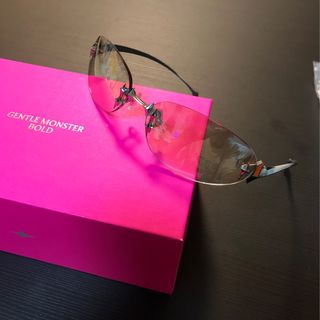 （分類：）位於 。 由 _on.air 提交（商品編號 1297635195，圖片 1）。簡介： 。
