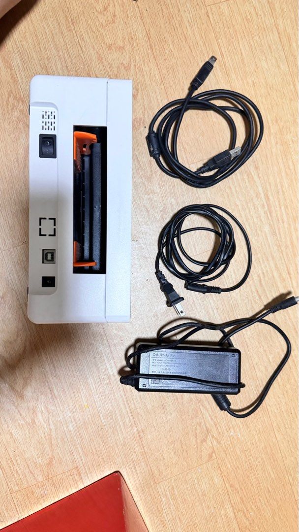 Goojprt Waybill Thermal Printer (Category: Printers, Scanners & Copiers) located in Mandaluyong City. Submitted by ciaolongbao (Listing ID 1297639631, Image 3). Description: Slightly negotiable, pm me your offer RFS Decluttering Goojprt Waybill Printer - Complete cable/cords - No issues Cant find lang driver/installer kasi macbook gamit ko. For windows parang nag aautomatic naman .