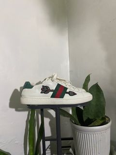 Gucci arrow shoes clearance
