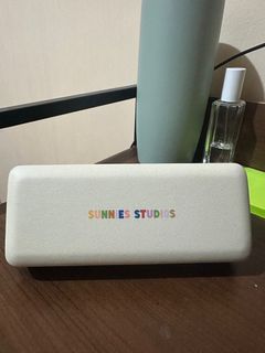 Sunnies Studios Hard case