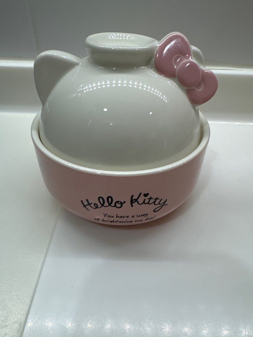 Hello Kitty 1.2L steam pot with 1 pc bowl Brand new  Brand New Hello Kitty Steam Pot with Bowl main image 0