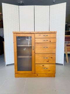 JAPAN SURPLUS FURNITURE DISPLAY / KITCHEN CABINET 1 GLASS DOOR  5 DRAWERS   SIZE 33.5L x 15.75W x 37H in inches  (AS-IS ITEM) IN GOOD CONDITION