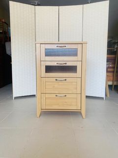 JAPAN SURPLUS FURNITURE SIDE DRAWER WITH 4PULLOUT DRAWERS   SIZE 23.20L x 16.5W x 35.5H in inches   (AS-IS ITEM) IN GOOD CONDITION