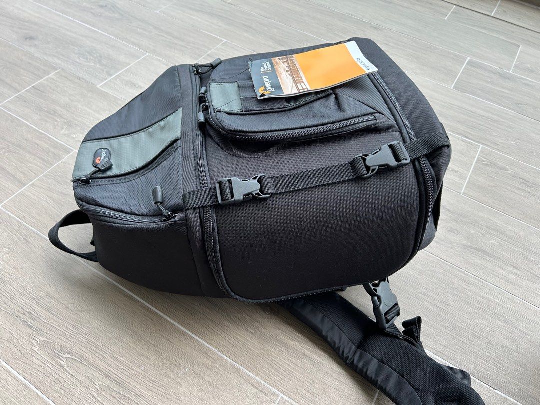 Lowepro slingshot 302 aw top