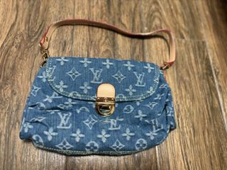 （分類：）位於 。 由 cry_bb_summer 提交（商品編號 1297535357，圖片 1）。簡介： 。