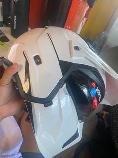 MT Street Fighter P Solid S V2 Hybrid Helmet