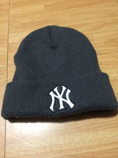 New York Yankees Beanie - Gray