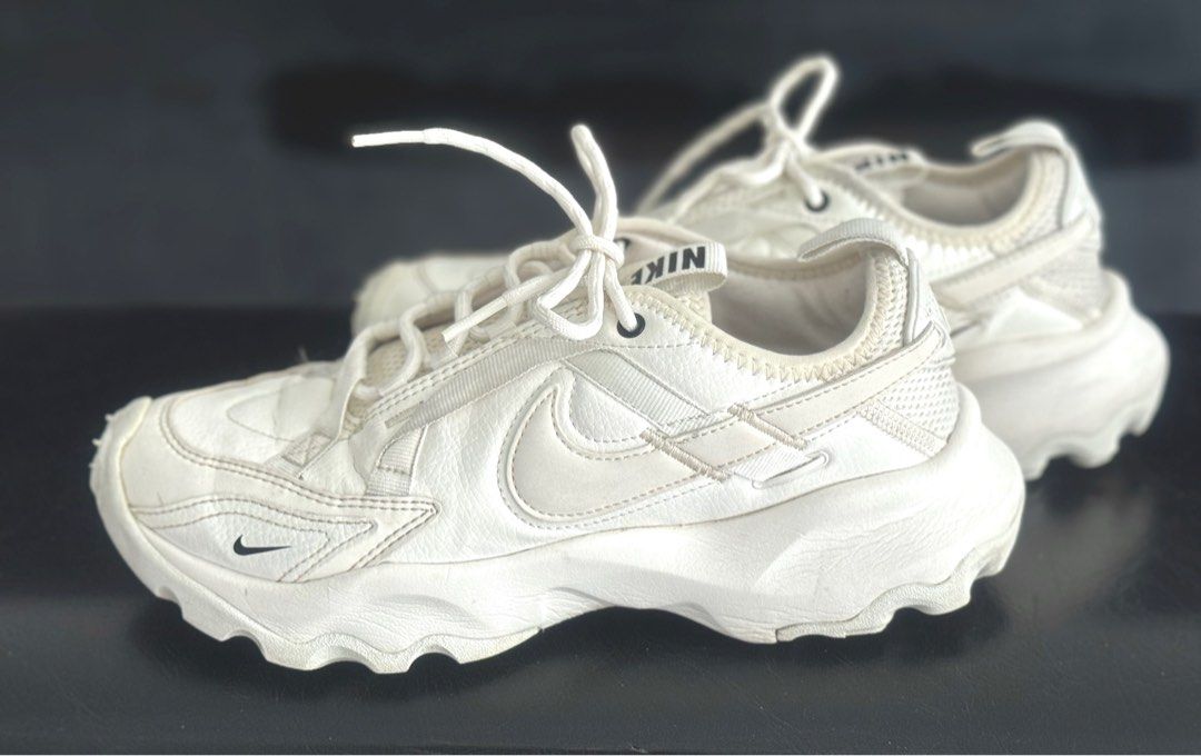 nike womens tc 7900 sail