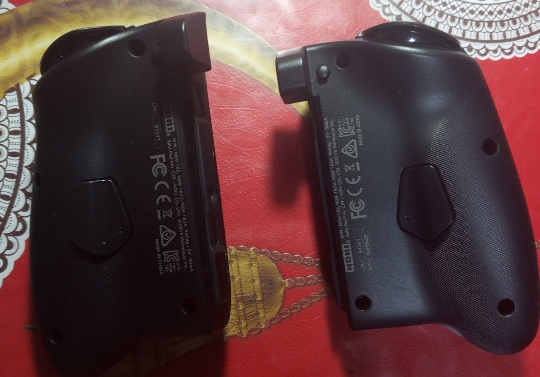 Nintendo Switch Split Pad Pro (Daemon x Machina Edition) (Category: Controllers) located in Manila. Submitted by alohasekai (Listing ID 1297561426, Image 2). Description: Nintendo Switch Controller (Left and Right) with Instruction Manual. Item shipped from US, and Brand New..