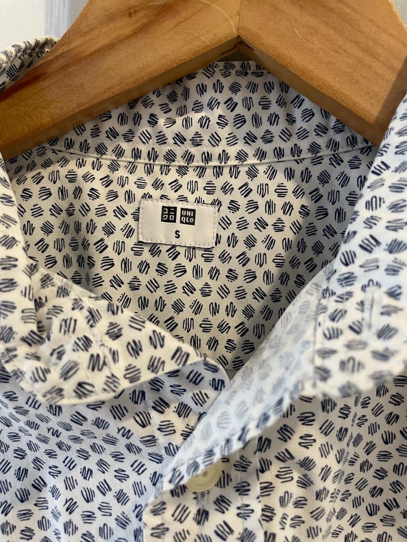 NOT THRIFTED‼️ UNIQLO (Category: Tshirts & Polo Shirts ) located in Quezon City. Submitted by shemps (Listing ID 1297542534, Image 3). Description: UNIQLO Personal Item SMALL ON TAG NO FLAWS.