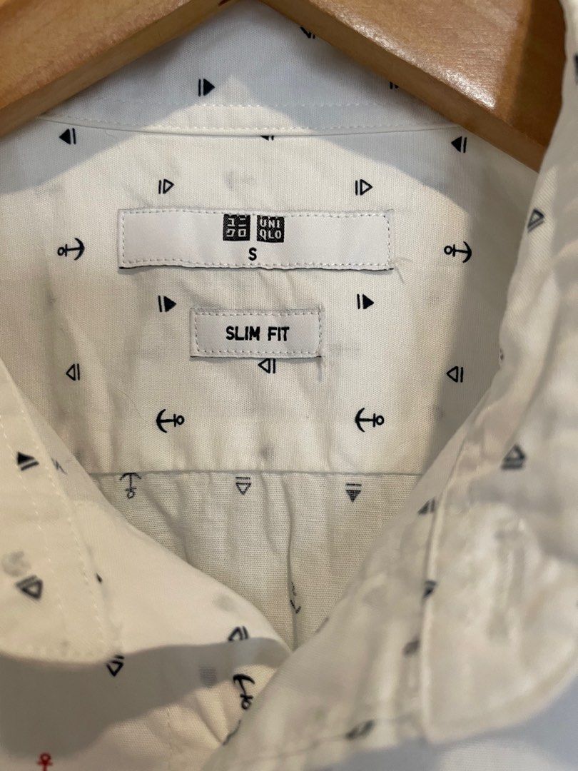 NOT THRIFTED‼️ UNIQLO (Category: Tshirts & Polo Shirts ) located in Quezon City. Submitted by shemps (Listing ID 1297543419, Image 2). Description: UNIQLO PERSONAL ITEM SMALL SLIM FIT ON TAG NO FLAWS .