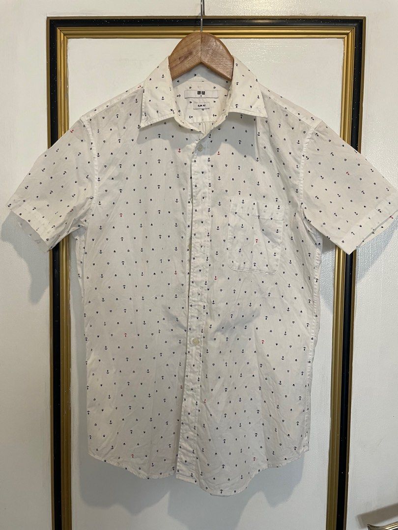 NOT THRIFTED‼️ UNIQLO (Category: Tshirts & Polo Shirts ) located in Quezon City. Submitted by shemps (Listing ID 1297543419, Image 1). Description: UNIQLO PERSONAL ITEM SMALL SLIM FIT ON TAG NO FLAWS .