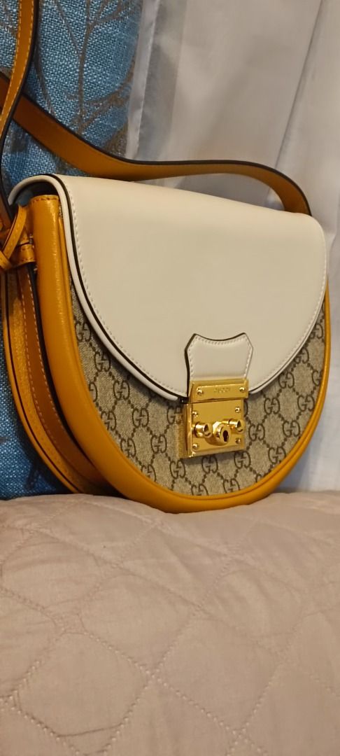 Gucci bag gg supreme store
