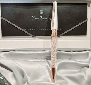 (Category: ) located in . Submitted by cornerthriftstore (Listing ID 1297580635, Image 1). Description: .