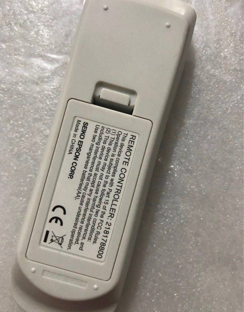Projector remote (Category: Projectors) located in Quezon City. Submitted by cmcrhs (Listing ID 1297597237, Image 2). Description: Take all. As is basis.no return no exchange..
