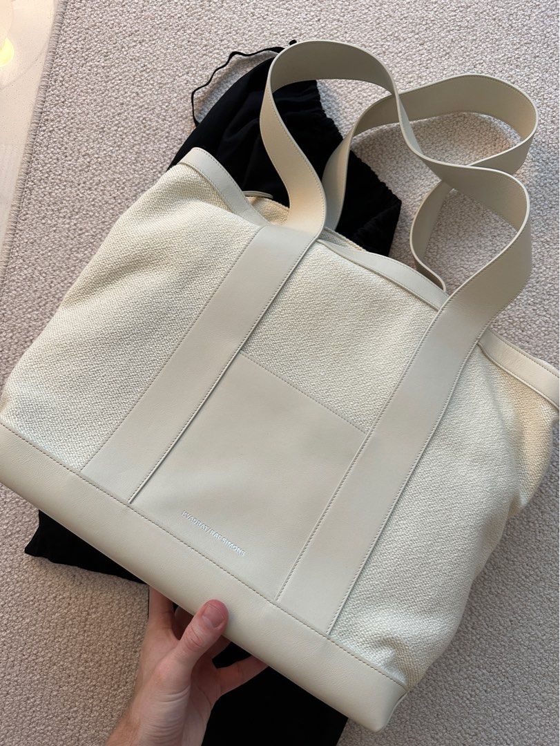leaving Friday Raf Simons Kvadrat Tote Bag