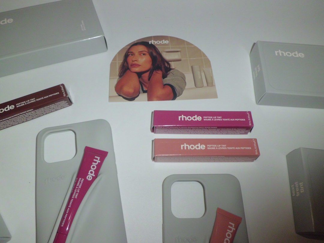 Rhode Lip Phone Case - Ip15 Pro Max (Category: Cases & Sleeves) located in Quezon City. Submitted by eightmile.ph (Listing ID 1297538306, Image 1). Description: Brandnew Direct from Rhode RFS: extra 2 cases.