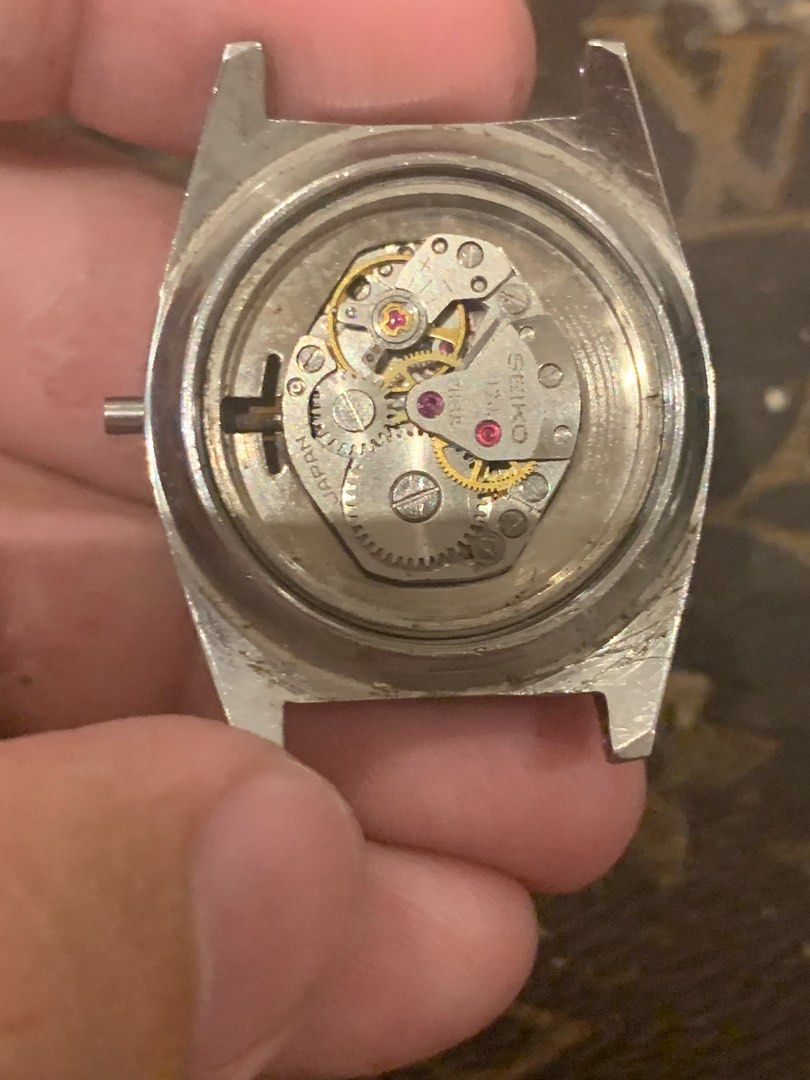 Seiko Vintage Manual Winding For Restoration (Category: Luxury Watches) located in Manila. Submitted by moneymann888 (Listing ID 1297621609, Image 3). Description: sf buyer shoulder Seiko Vintage 992616 Manual Winding Honest issue crystal lost crown and mechanism not working For Restoration as is where is No Refund purcahse.