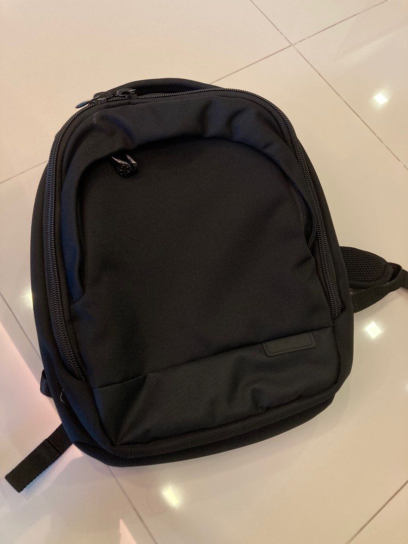 Crumpler mantra compact cheap