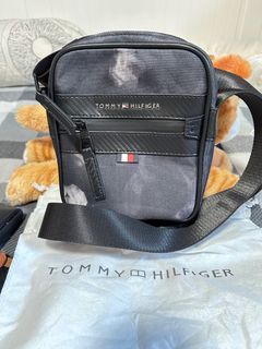 Tommy Hilfiger S sling bag