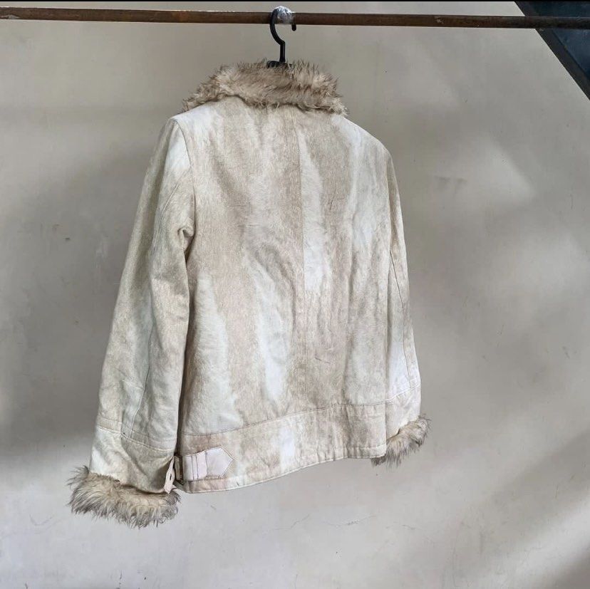 TORNADO MART JACKET (Category: Coats, Jackets and Outerwear) located in Manila. Submitted by worst (Listing ID 1297569295, Image 3). Description: send offers Dimes 20x25 Issues see slide.