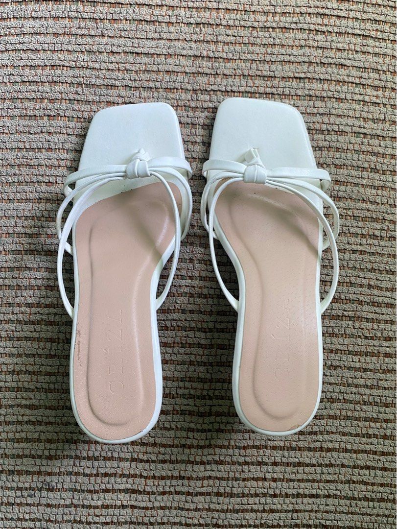 White Heels (Category: Heels) located in Bulacan. Submitted by bbiaa (Listing ID 1297546288, Image 1). Description: - size: 6/23cm - 2.5 in heels - leather material - bought from criza brand sh0pee - used only once at a birthday party rfs: wrong size kaya once lang nagamit MOP: gcash.