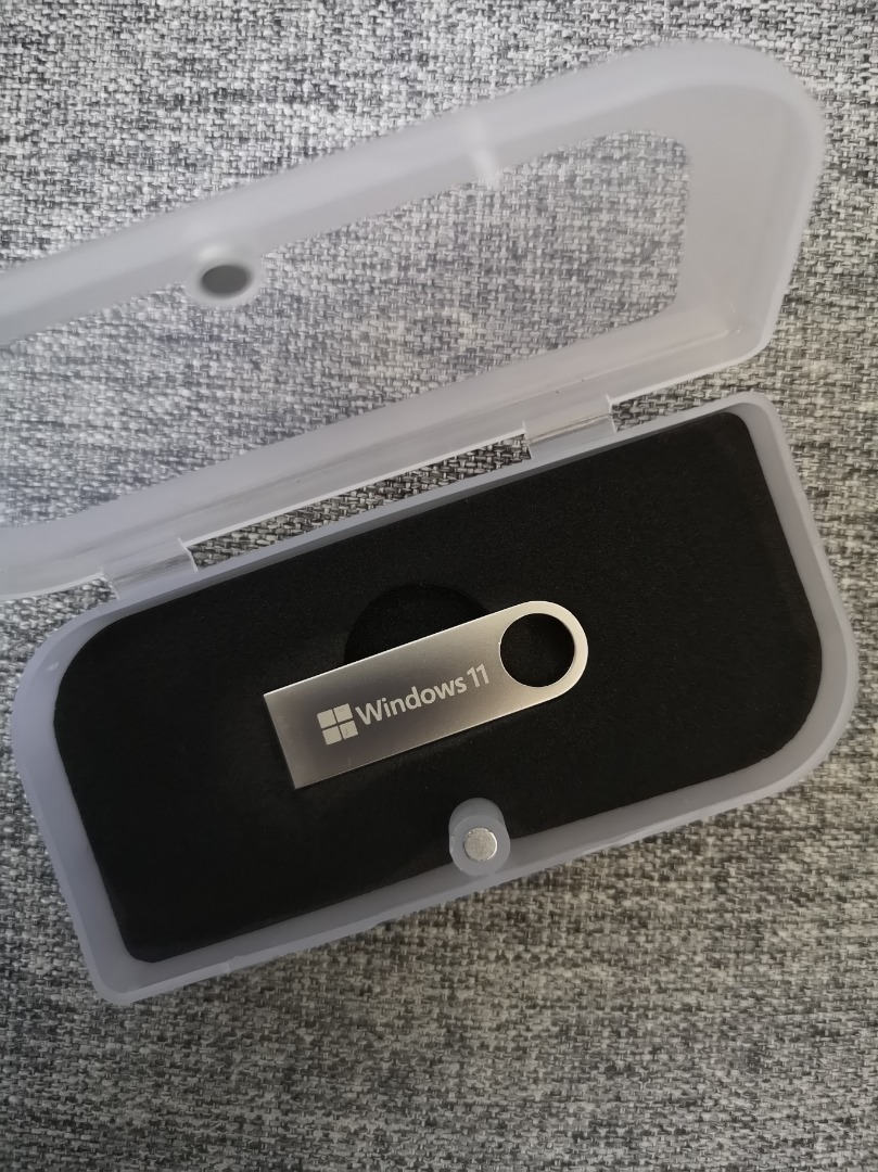 Windows 11 (Mar 24) Bootable USB Installer, Computers & Tech, Parts ...