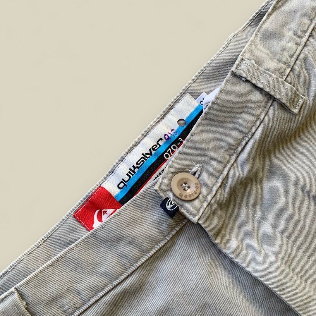 Y2K Quicksilver Baggy Pants (Category: Jeans) located in Cabuyao City. Submitted by swavy.yer (Listing ID 1297574265, Image 3). Description: ◾️Quick Silver Baggy Pants ◾️W 32 ◾️Out-seam 42.5 ◾️Leg opening 9.5 ◾️Buyer will handle shipping fees ◾️1000 ◾️Color may very due to lighting ◾️We do shipping via J&T🚚 ◾️Dm for more info..