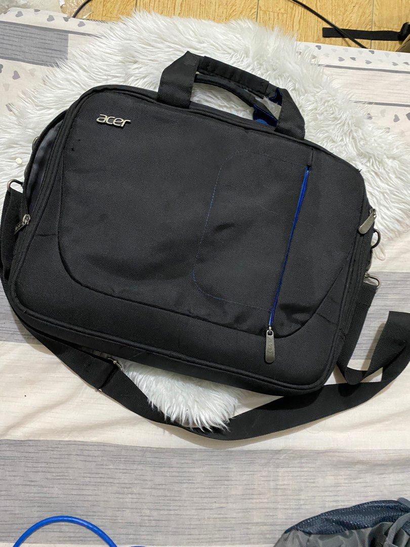 Acer Laptop Bag (Category: Laptop Bags & Sleeves) located in Quezon City. Submitted by heyjoneey (Listing ID 1297678454, Image 1). Description: Acer Laptop Bag Please see photo No other inclusions.
