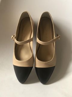 Aztrid – Beverly Nude Flats Size 7