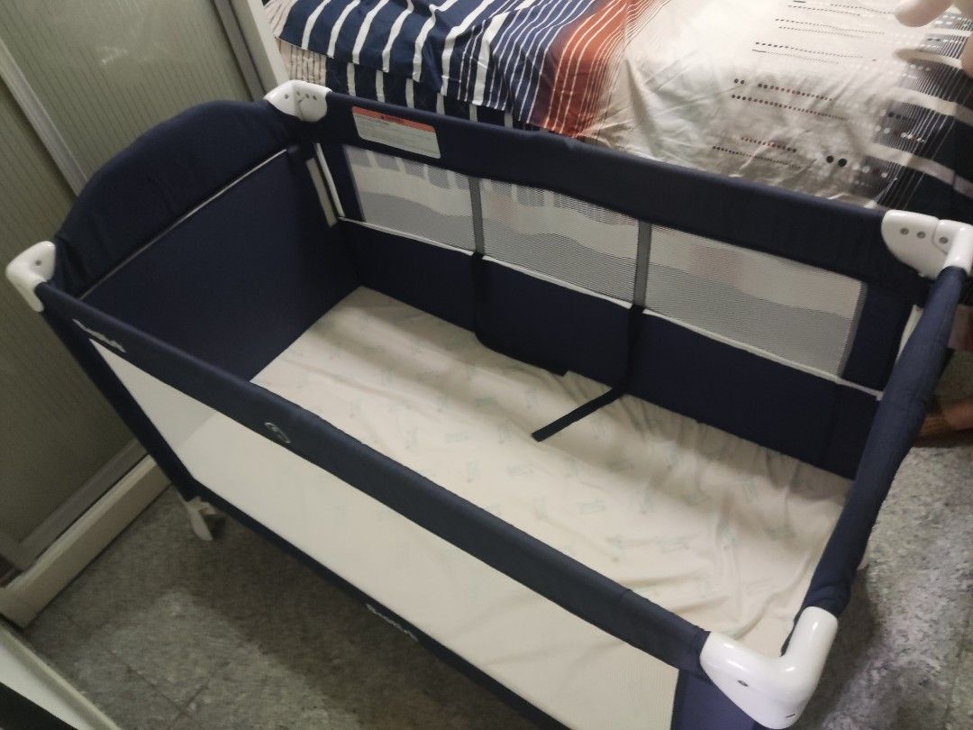 Bed Frame (Category: Cots & Cribs) located in Singapore. Submitted by baox2 (Listing ID 1297680260, Image 1). Description: used a few times to self collect. what u see is what u get. collection to be done on weekend only.