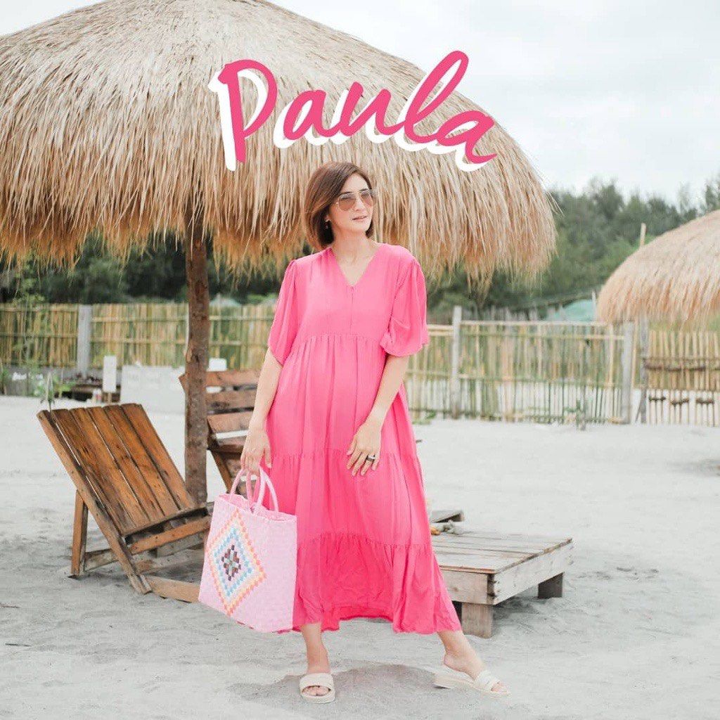 Bfeeding Mum x RPB: Paula (Category: Maternity wear) located in Quezon City. Submitted by littlemissmamiii (Listing ID 1297797989, Image 1). Description: Can be maternity dress too. Easy breastfeeding access with zipper in front. Has small loose thread but barely noticeable. Size 2. .