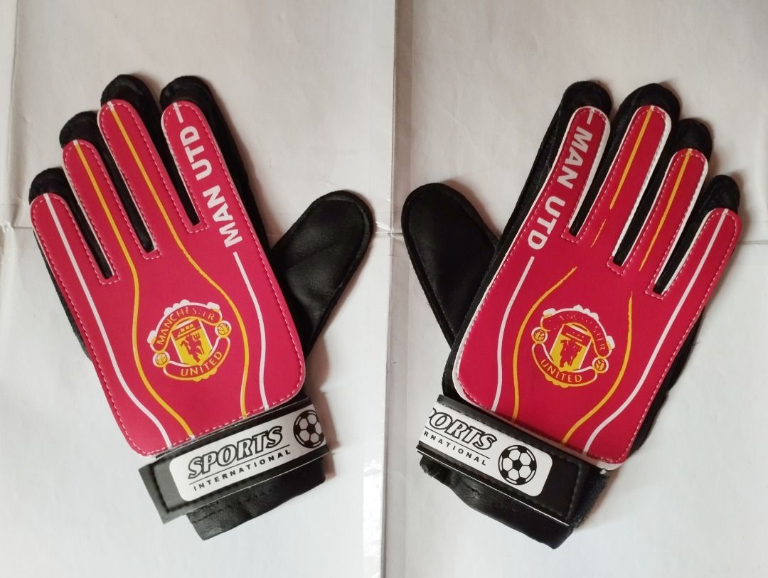Brand New Non Slip Manchester United Football Futsal Goalkeeper Gloves