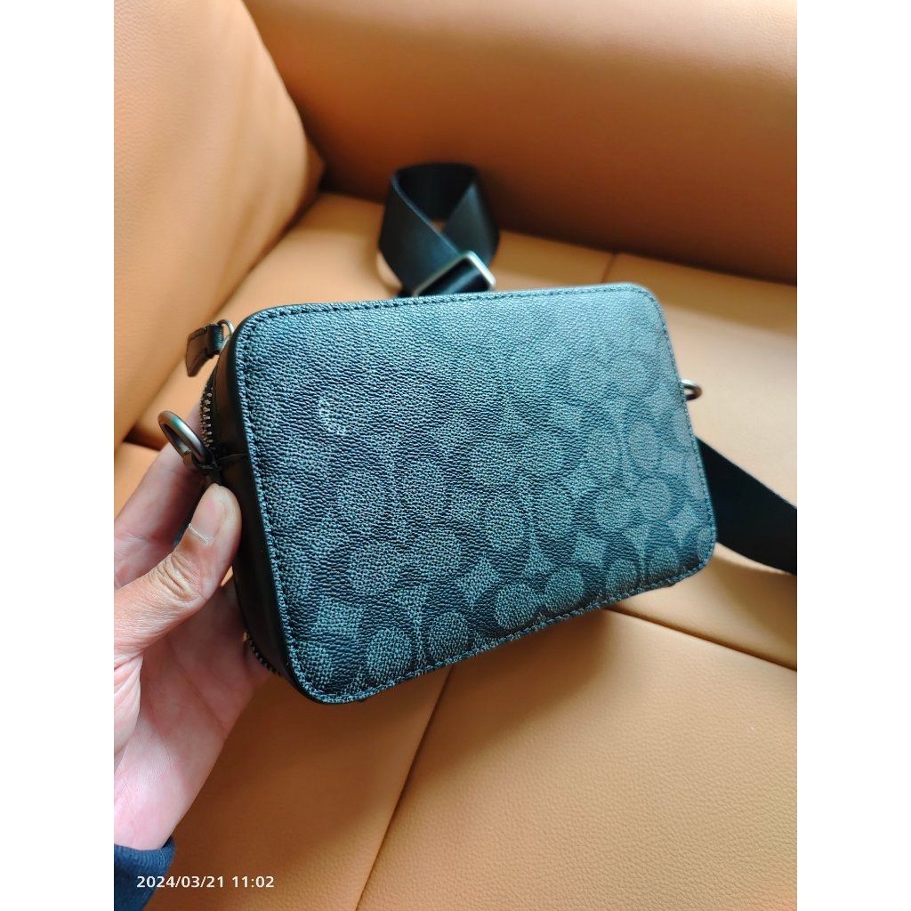 Coach charter mens sling (Category: Luxury Bags & Wallets) located in Las Pinas. Submitted by yhn_boutique (Listing ID 1297690287, Image 2). Description: 📌Actual pic posted 📌cod via lalamove/ grab 📌J&T pay today ship today 📌 complete inclusions .
