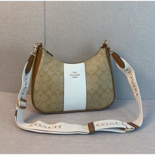 (Category: ) located in . Submitted by yhn_boutique (Listing ID 1297690569, Image 1). Description: .