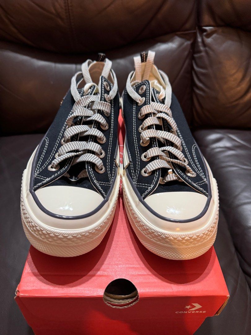Converse （分類：便服鞋）位於 Hong Kong。 由 swiftstar222 提交（商品編號 1297769360，圖片 3）。簡介： Chuck Hacked heel OX, US 8.5, meet at Tuen Ma stations。