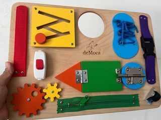 deMoca Busy Board Montessori Toy for Toddlers, Kids Travel Wooden Sensory Toy, Toddler Learning Activities for Fine and Basic Motor Skills, Educational Activity Board