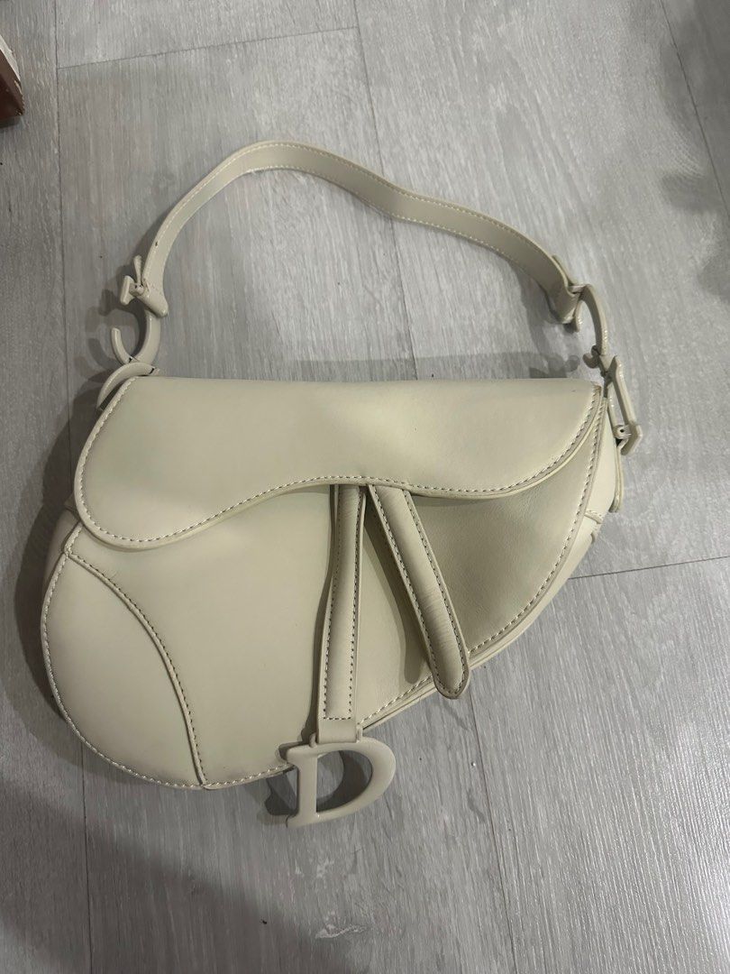 Dior Saddle Bag (Category: Shoulder Bags) located in Makati City. Submitted by luxedeclutter (Listing ID 1297772997, Image 1). Description: Comes with dust bag and Box.