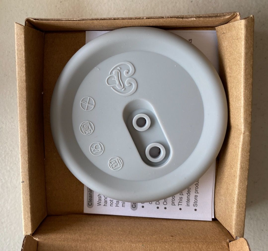 Hakaa Silicone Breast Pump Cap (Category: Breastfeeding & Bottle Feeding) located in Cebu City. Submitted by katepatt (Listing ID 1297740602, Image 2). Description: .