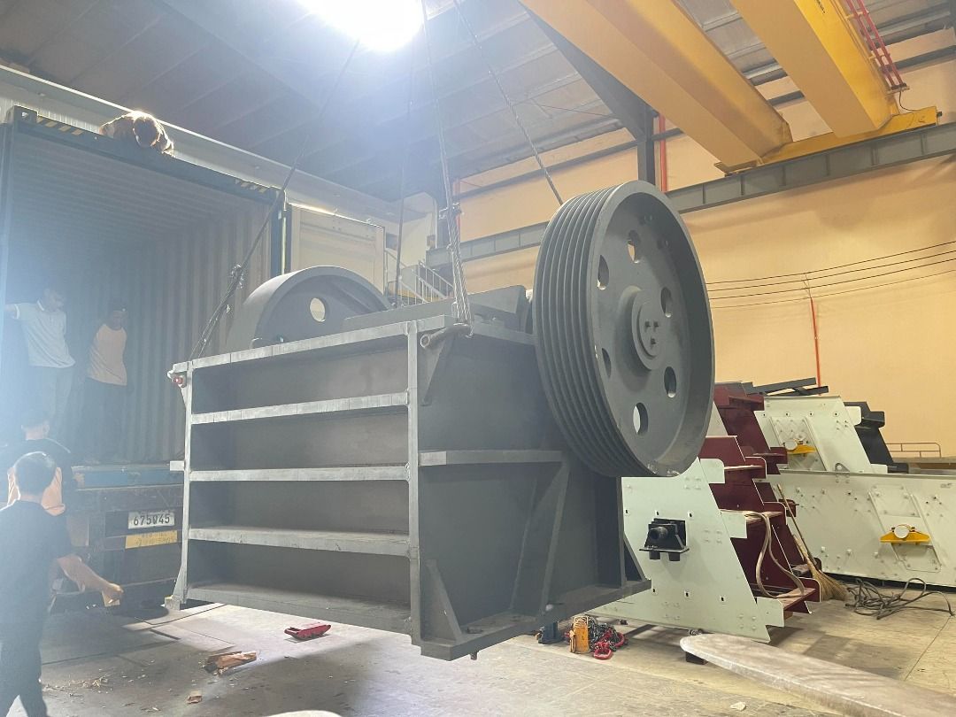 JAW CRUSHER MACHINE 250 X 400 DIESEL ENGINE DRIVE, Commercial ...
