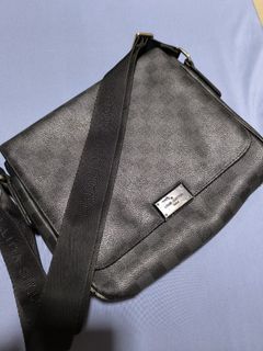 LV Messenger Bag (Black)