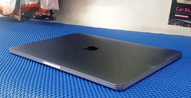 Macbook Pro Retina 13inch 256gbSSD 2018 (Category: Laptops & Notebooks) located in Mandaluyong City. Submitted by mircomputer (Listing ID 1297725548, Image 3). Description: In Excellent Condition... Quality Pre owned Macbook Pro Retina 13inch model 2017 acquired 2018 Space Grey model specs: -Intel Core i5 2.3ghz Quadcore processor -8.0gig DDR Ram memory -Intel Iris Pro Video memory -256GB SSD Superdrive -Airport Extreme Wifi N -i-Sight HD Web Cam