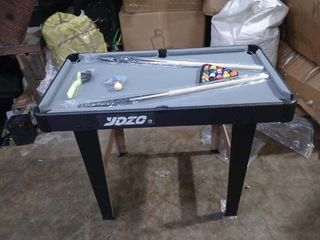 Mini billiard
Available ganian sizes😍
76x40x58cm
inclusion :
🎱 table pool with stand
🎱16 pcs marble balls
🎱2 pcs wooden taco
🎱1 tisa
🎱1 triangle
#29