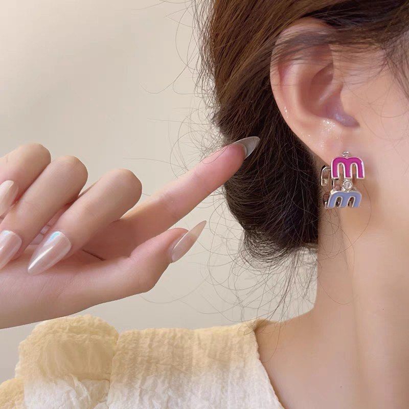 Miumiu earing store
